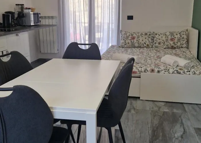 Casa Hanna4 Apartamento Intra